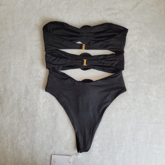 La Reveche Swim | Vesna One piece Black with Cut Outs and Rosebuds - Picture 4 of 10